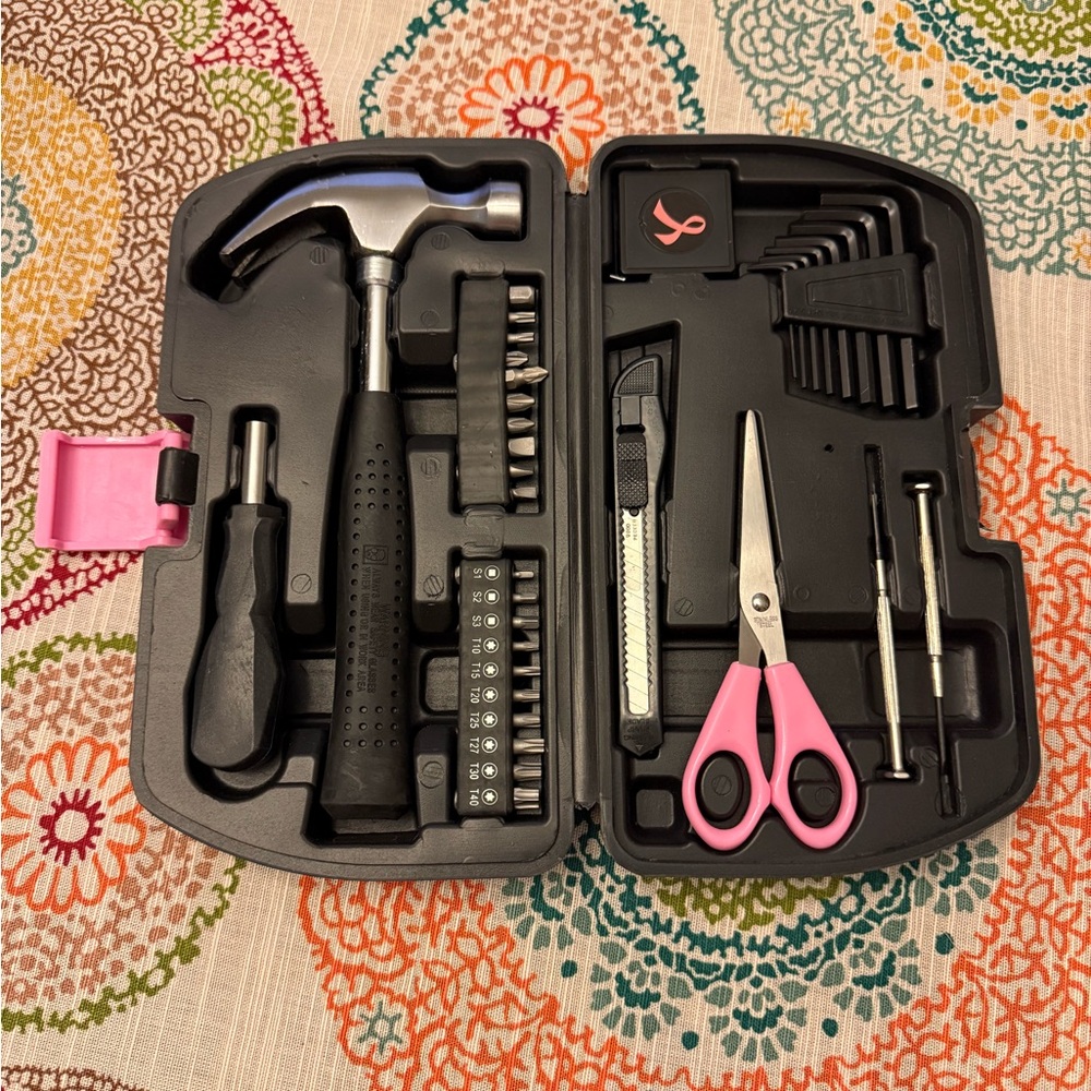 NWT Pink and Black Women’s Tool Kit
